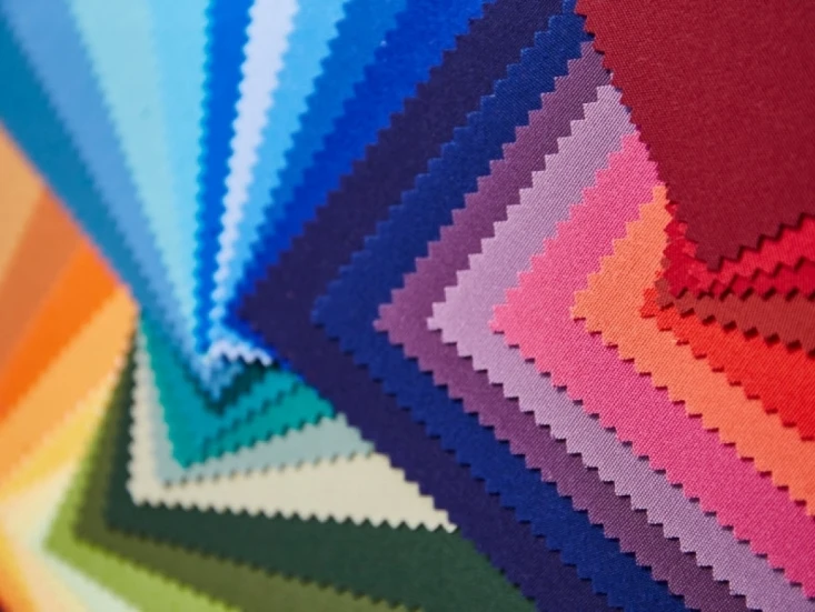Store banne, choix de coloris et de mati&egrave;res