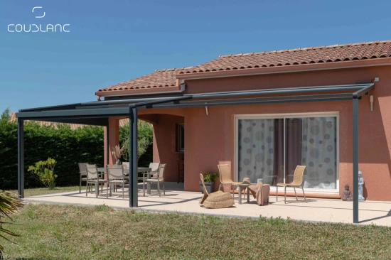 Pergola &agrave; toile enroulable