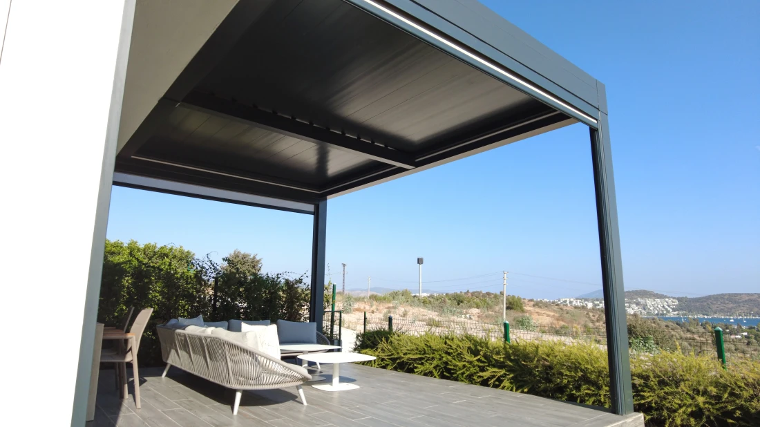 Nettoyer sa pergola : les &eacute;tapes &agrave; suivre