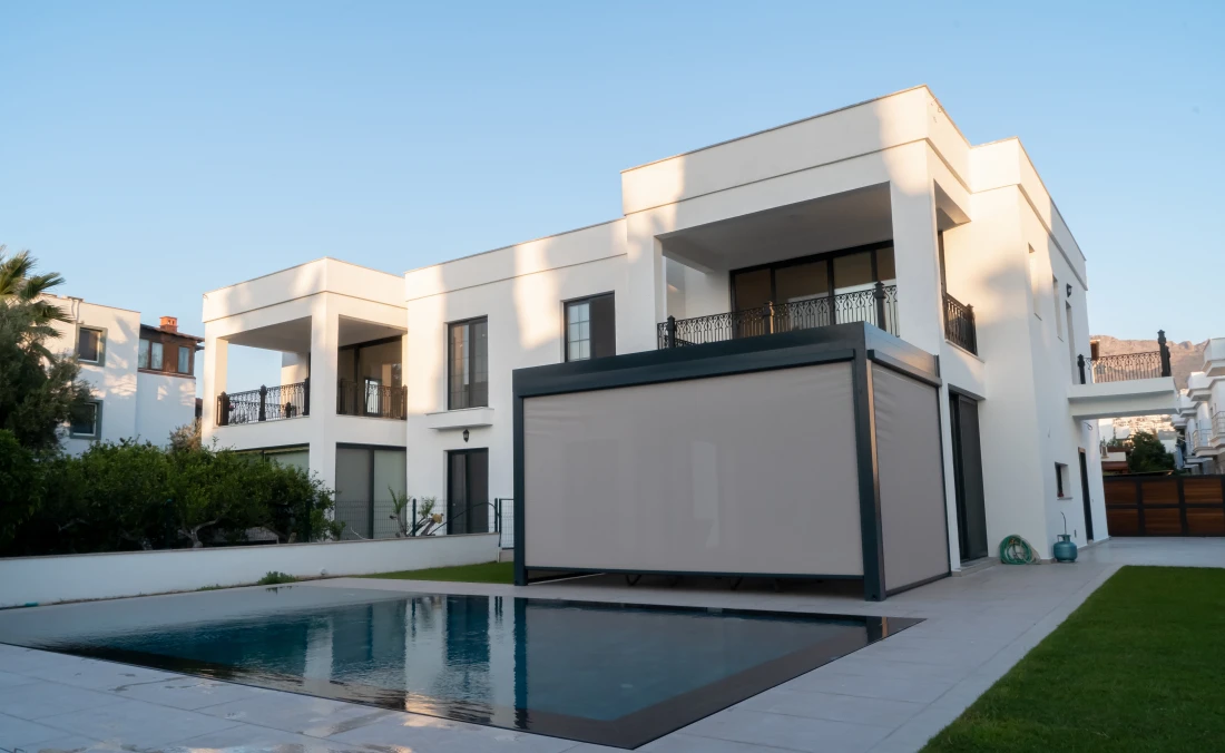 Comment fermer une pergola ?